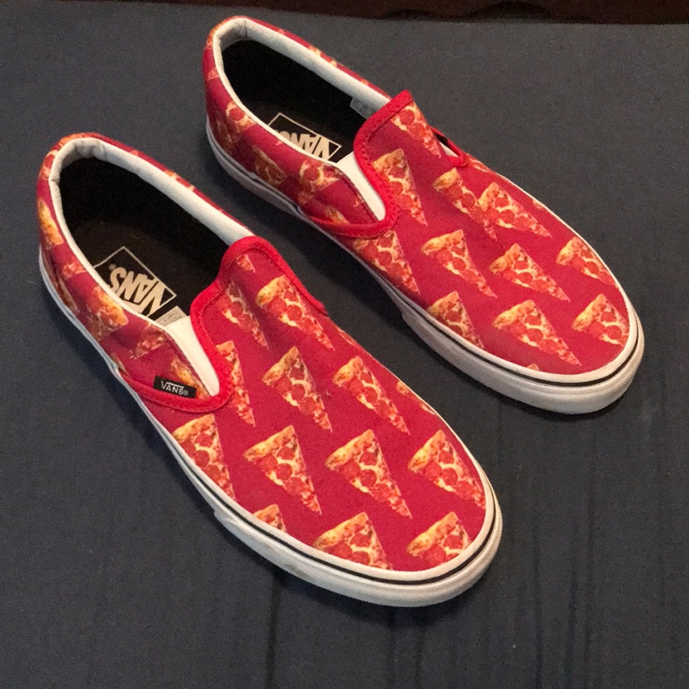 Vans slip-ons 🍕 size is 10.5–Red
